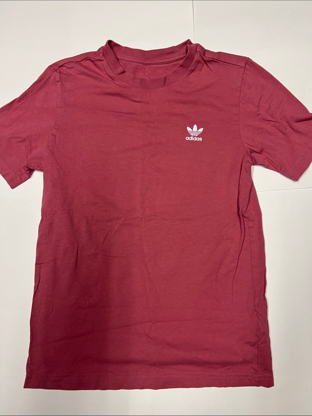 adidas Boy’s Short Sleeve Tee in light Maroon with White Trefoil